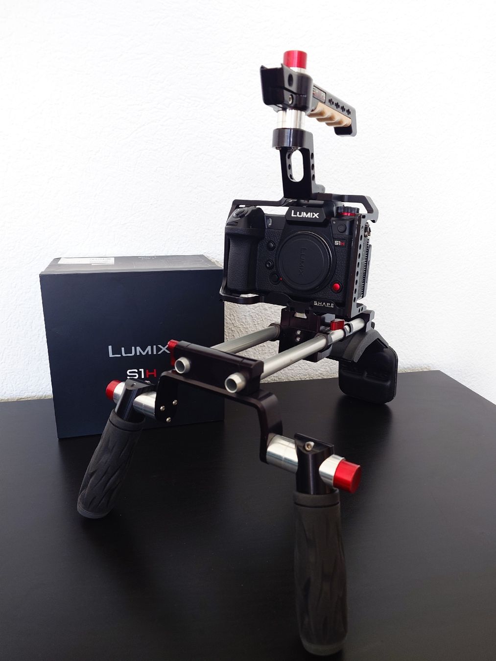 Panasonic Fotocamera: Panasonic Lumix S1H - Kit Shape – Usato da Chavannes-Renens venduto da ber_bz89