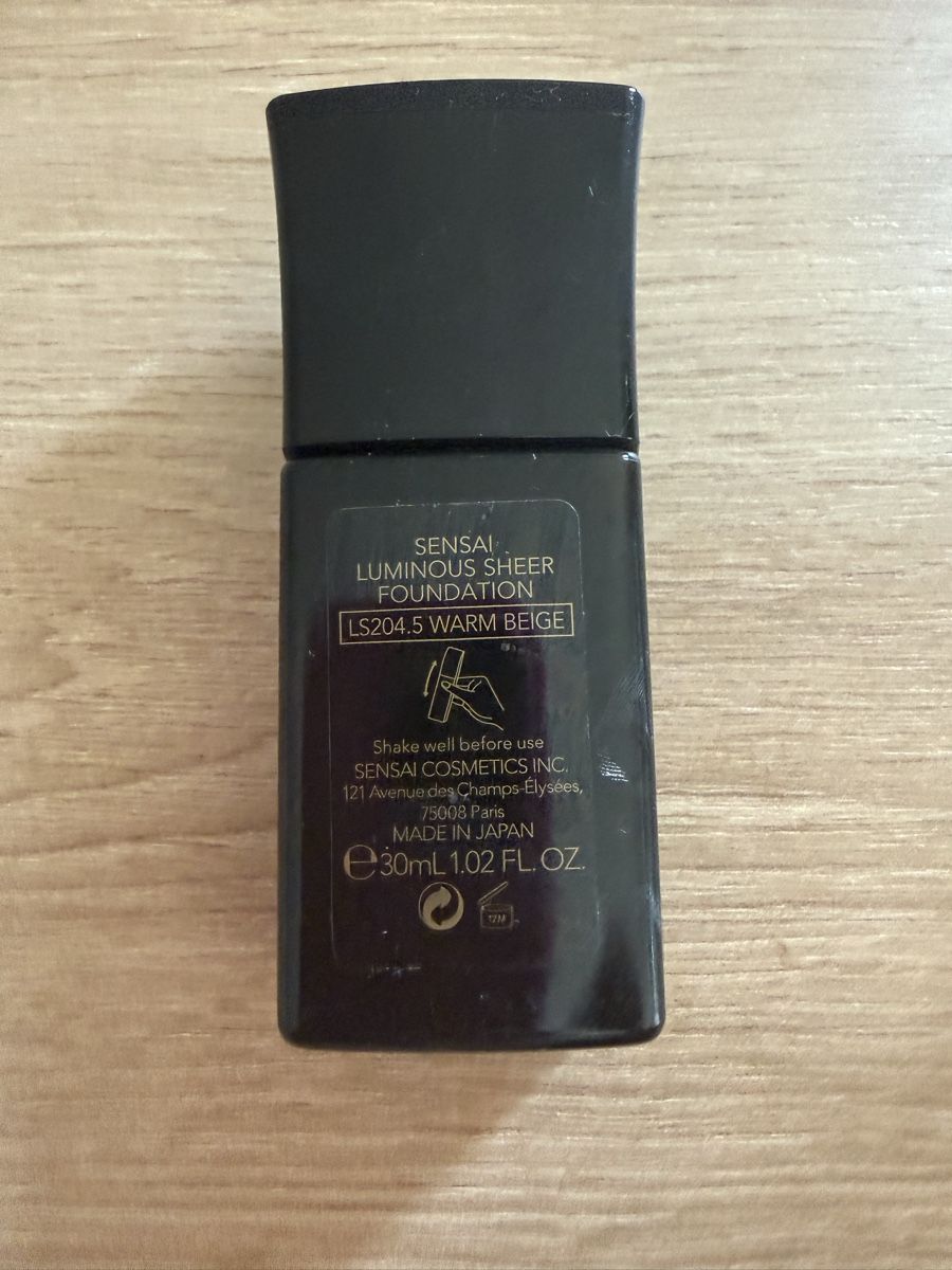 Sensai Make-up: Sensai Luminous Sheer Foundation Warm Beige – Usato da Willisau venduto da dor_xp9g 1