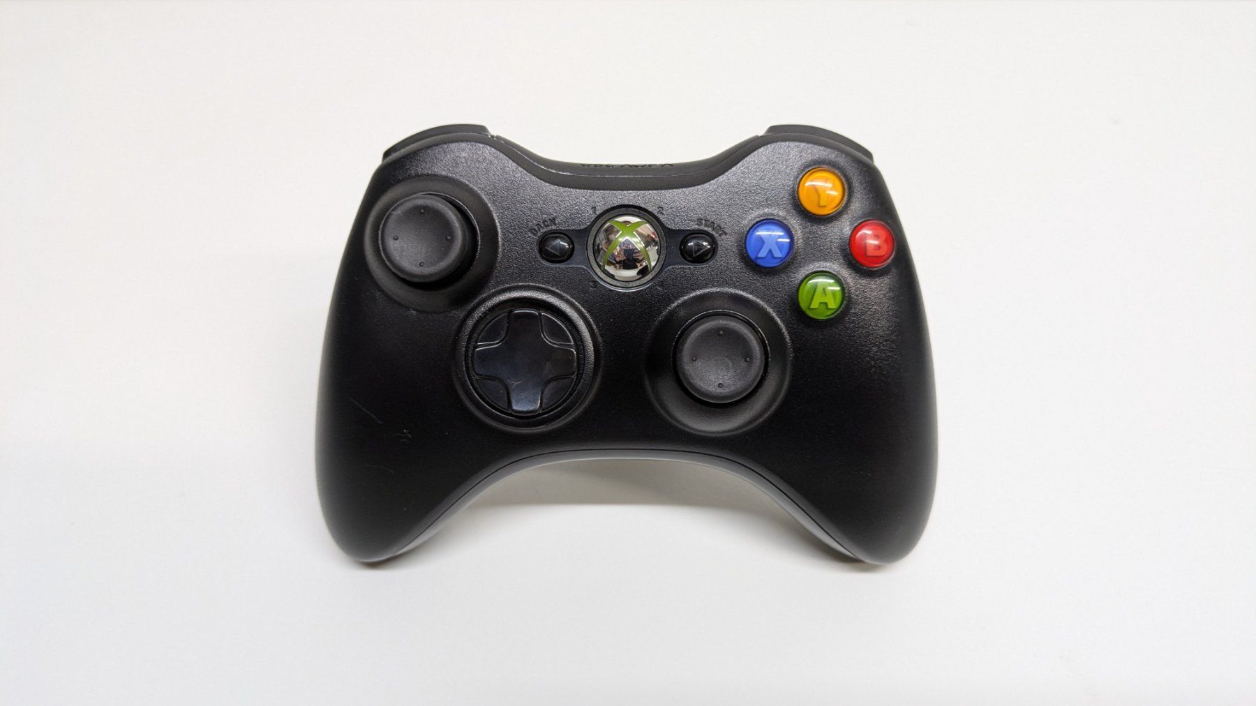 Microsoft Console: Microsoft Xbox 360, 2 Controller, 10 Spiele – Usato da Menziken venduto da mame18 1