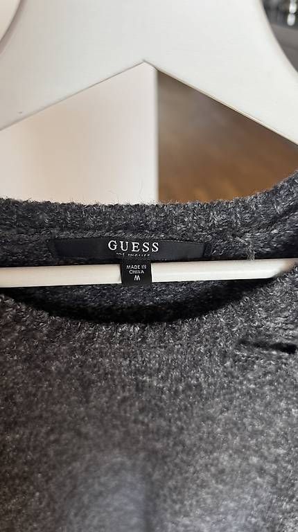 Pullover & Sweatshirts: GUESS Herren Strickpullover Gr. M  Dunkelgrau – Gebraucht aus Liebefeld von BernVerkaufAnkauf 1