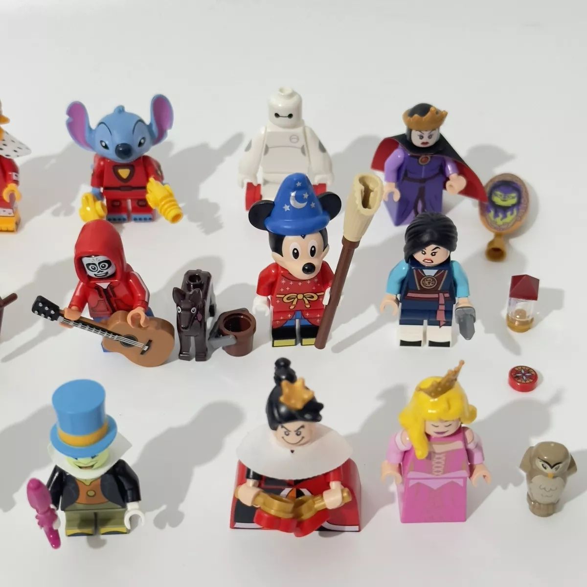 Disney Statuette: Neu Collection Disney 100 Minifigures -  18stk – Nuovo (secondo la descrizione) da Glattbrugg venduto da har_jgc7 9