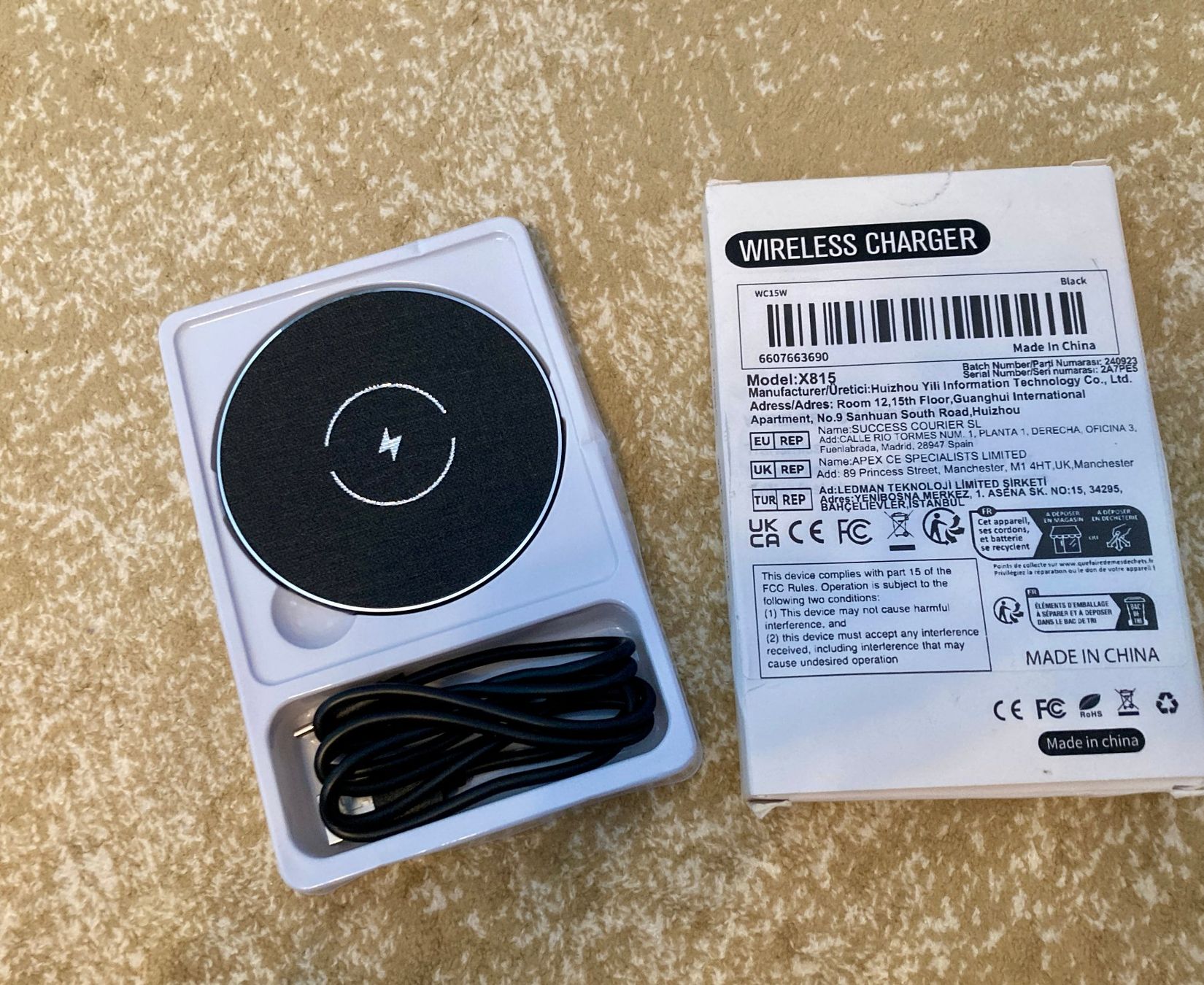 Caricabatterie: Qi Wirless Charger Neu – Nuovo (secondo la descrizione) da Saas-Grund venduto da GarageSaleToday 1