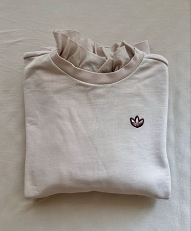 Adidas Vintage Sweater mit Rüschen