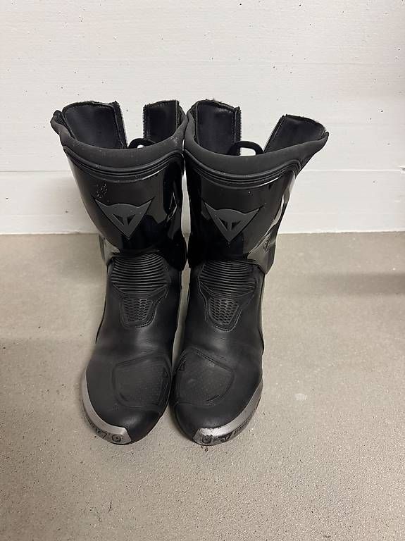 Dainese Scarpe da uomo: Motorradschuhe Dainese Schuhe – Usato da Zufikon venduto da predator10