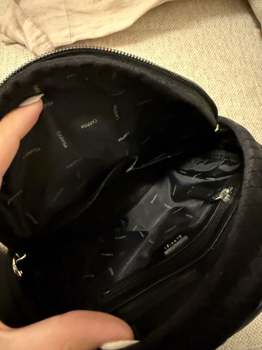 Rucksäcke: Mini Rucksack Samt - Carpisa – Gebraucht aus Gossau SG von laura_dema 4