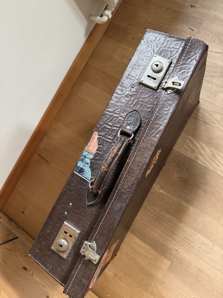 Reisekoffer: Vintage Koffer – Gebraucht aus Brugg AG von LaraVivianSpiess 1