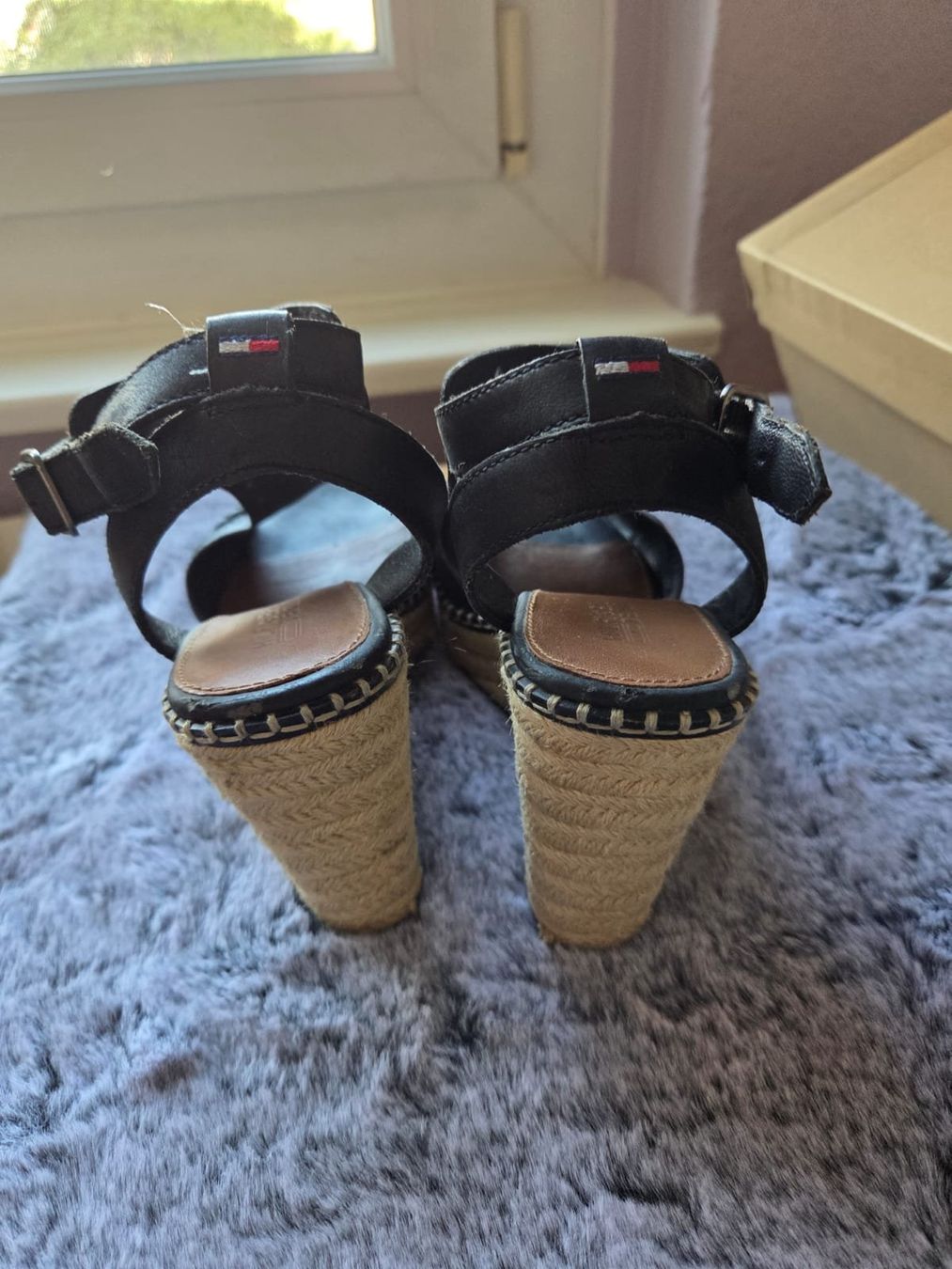 Tommy Hilfiger Scarpe da donna: Sandales Tommy Hilfiger , 38" – Nuovo e nell'imballaggio originale da noes venduto da kri_g7m6 3
