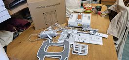 Fensterreinigungsroboter Marke unbekannt mit Zubehör