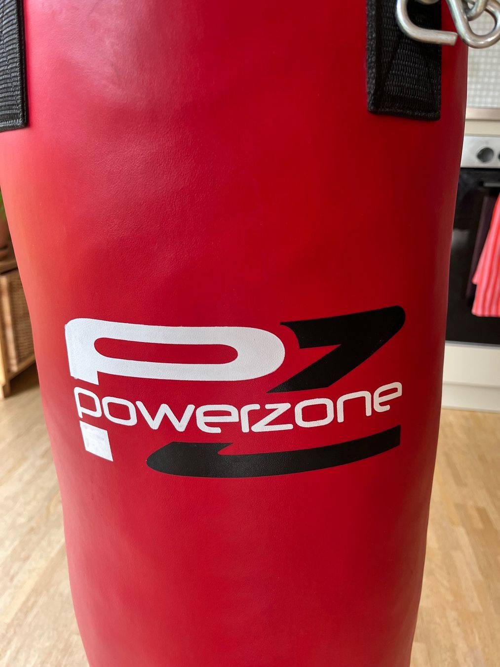 Powerzone Sacs de frappe: Punching-ball à suspendre – D'occasion à Lausanne 26 par Frof 1