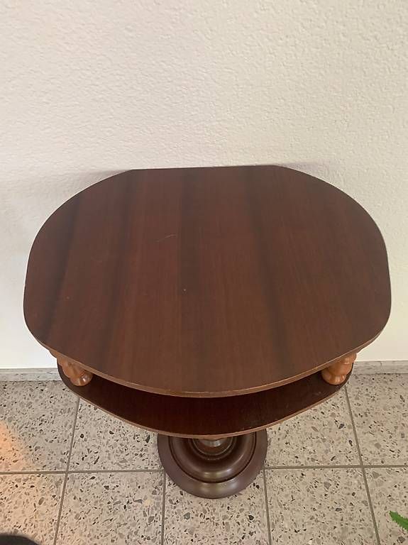 Tavoli: Wunderschöne gedrechselte Blumensäule Holz – Usato da Rothrist venduto da Oddymanliane 2
