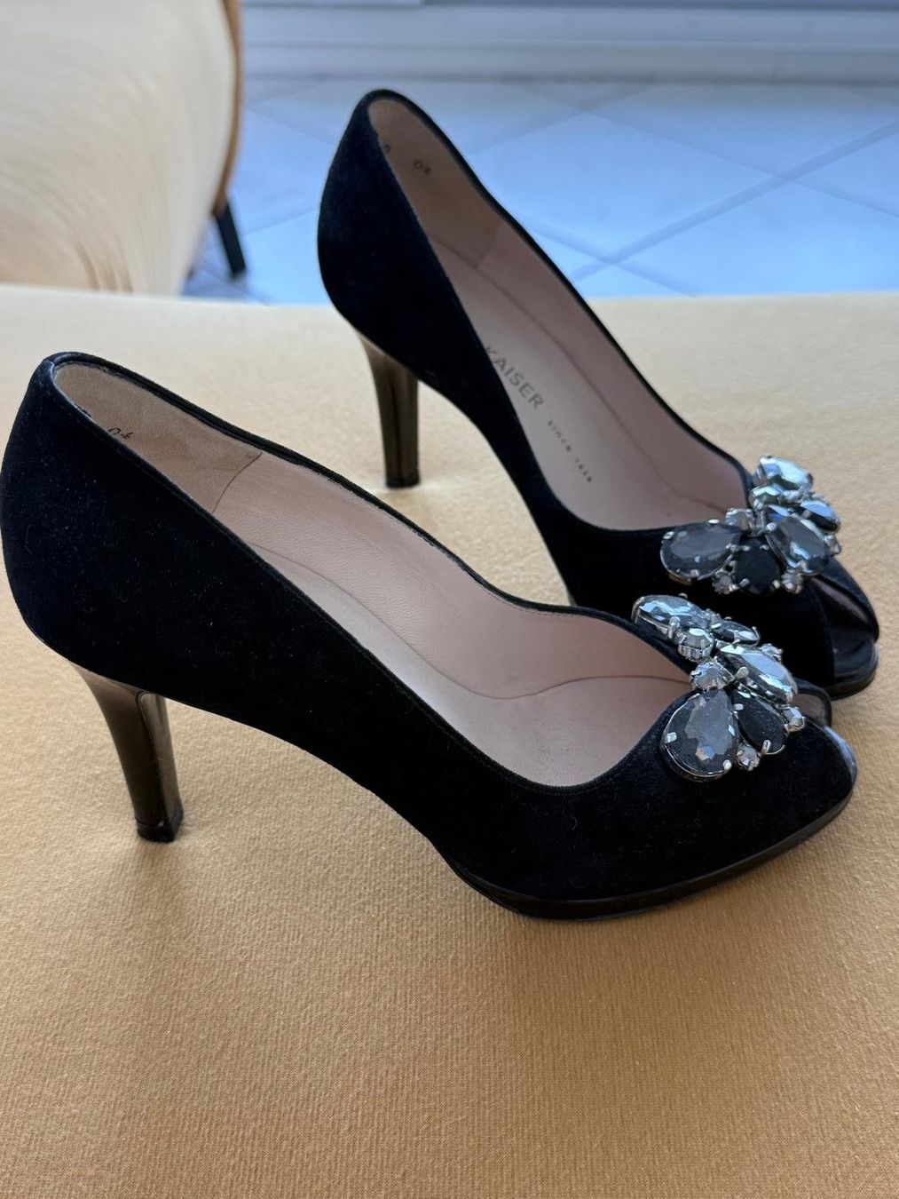 Kaiser Scarpe da donna: Peter Kaiser schwarze Pumps Strasssteine – Nuovo (secondo la descrizione) da Bäch SZ venduto da Glitzer29