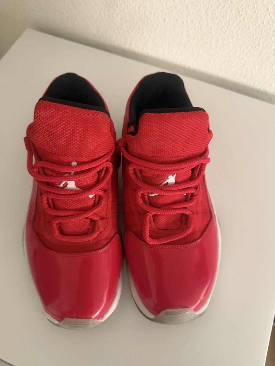 Jordan Herrenschuhe: Baskets Jordan rouge taille 38 bon état – Gebraucht aus Perly von sha_dry8