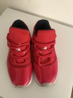Baskets Jordan rouge taille 38 bon état
