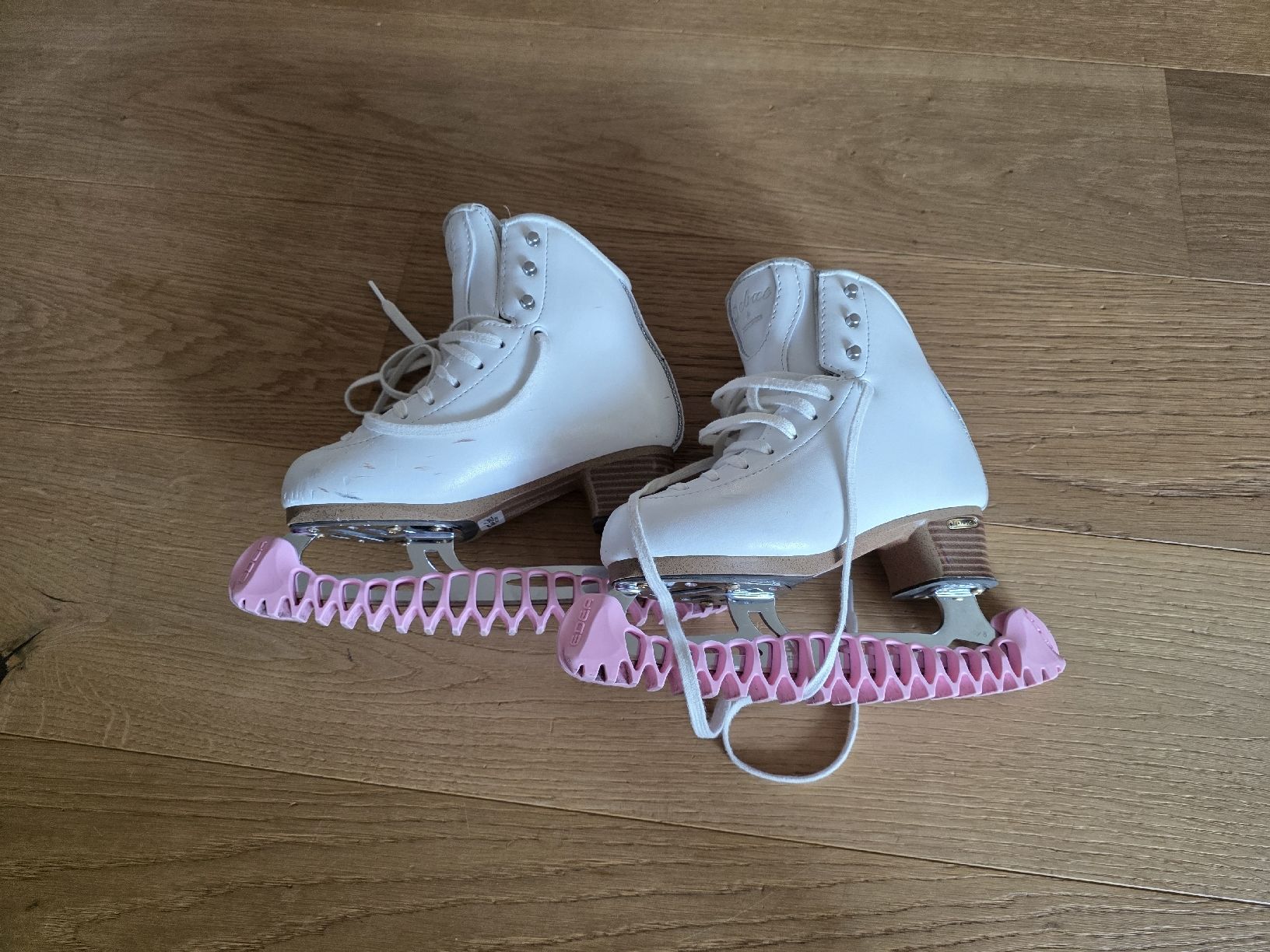 Jackson Pattini da ghiaccio: Jackson Debut Schlittschuhe, Gr. 33 – Usato da Oberhasli venduto da Fabilan 1