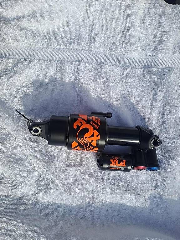 Fox Pezzi di ricambio: Fox X2 Trunnion 185x55 Dämpfer – Usato da Kappel am Albis venduto da vv2