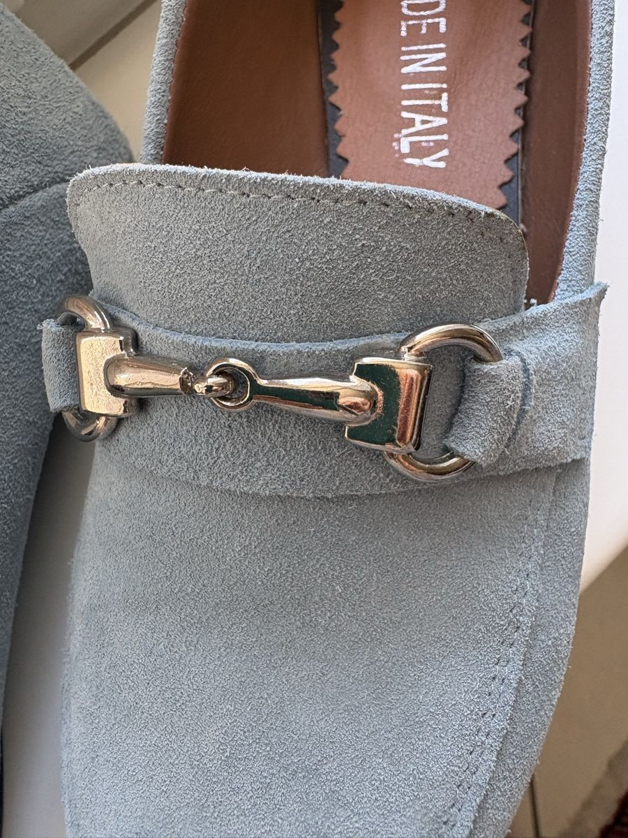 Chaussures femmes: Leder Slipper Gr.37 hellblau  – D'occasion à Lamone par Rfiero 1