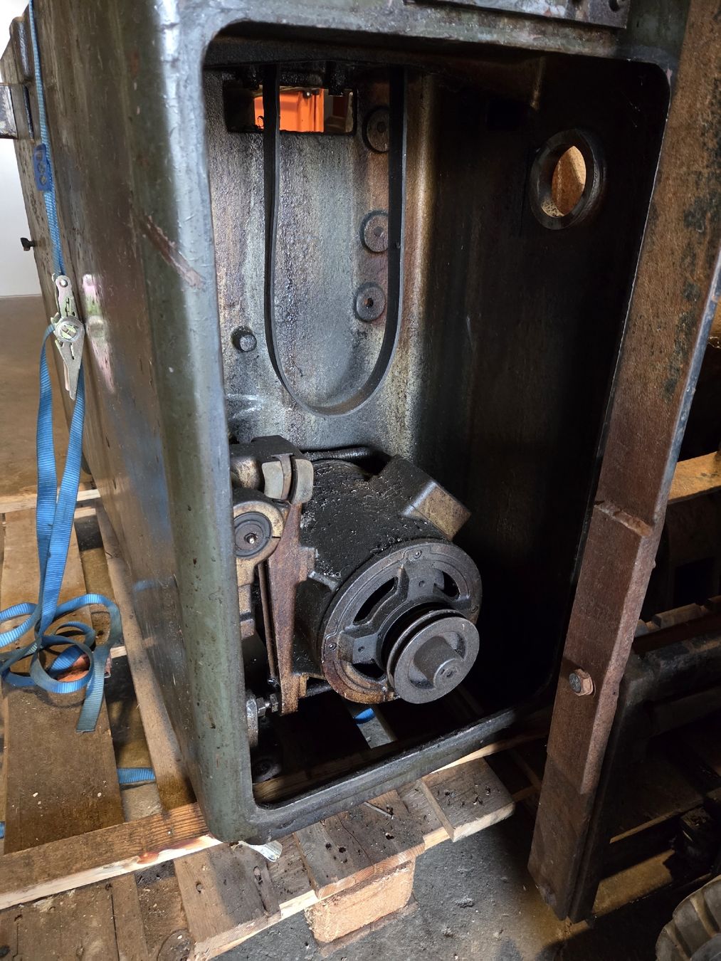 Schaublin Alle Maschinen: Tour schaublin 102 pour pieces  – Defekt aus Châtelard-p-Romont von lou_hf7m 7