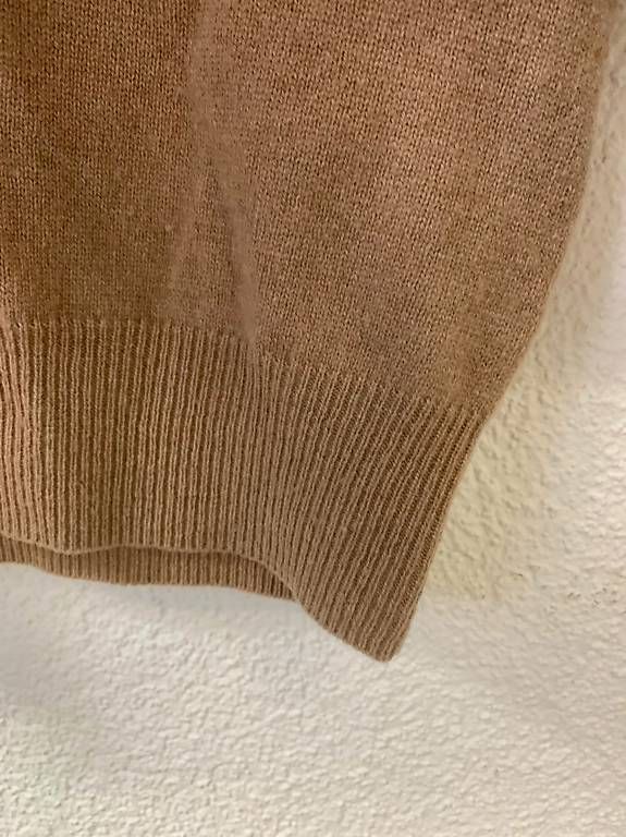 Maglioni & Felpe: Vintage Coretto Kaschmirpullover mit V Ausschnitt in Beige – Usato da Obernau venduto da Arche_Noah_Brocki 3