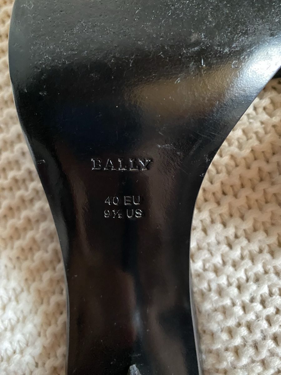 Bally Scarpe da donna: Chaussures Bally en cuir noir T 40 – Usato da Geneve venduto da Monthoux13 4