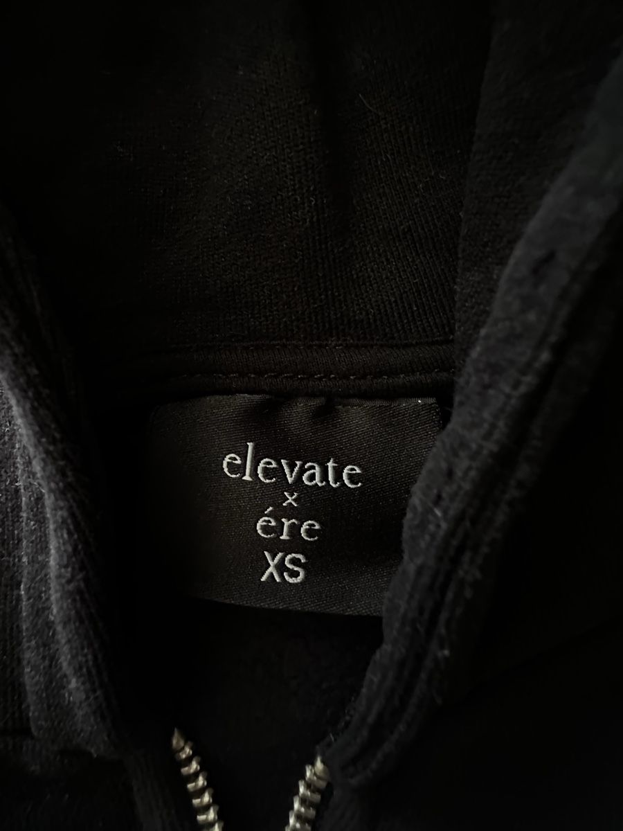 Jacken: Schwarzer Stoffjacken-Hoodie, Grösse XS – Gebraucht aus Lampenberg von Graziella_ 1