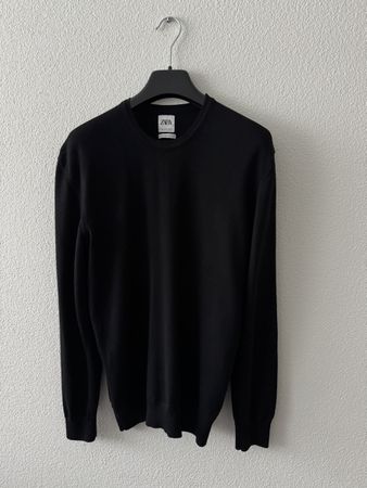 Schwarzer ZARA Pullover, Grösse L - Perfekt für den Herbst!