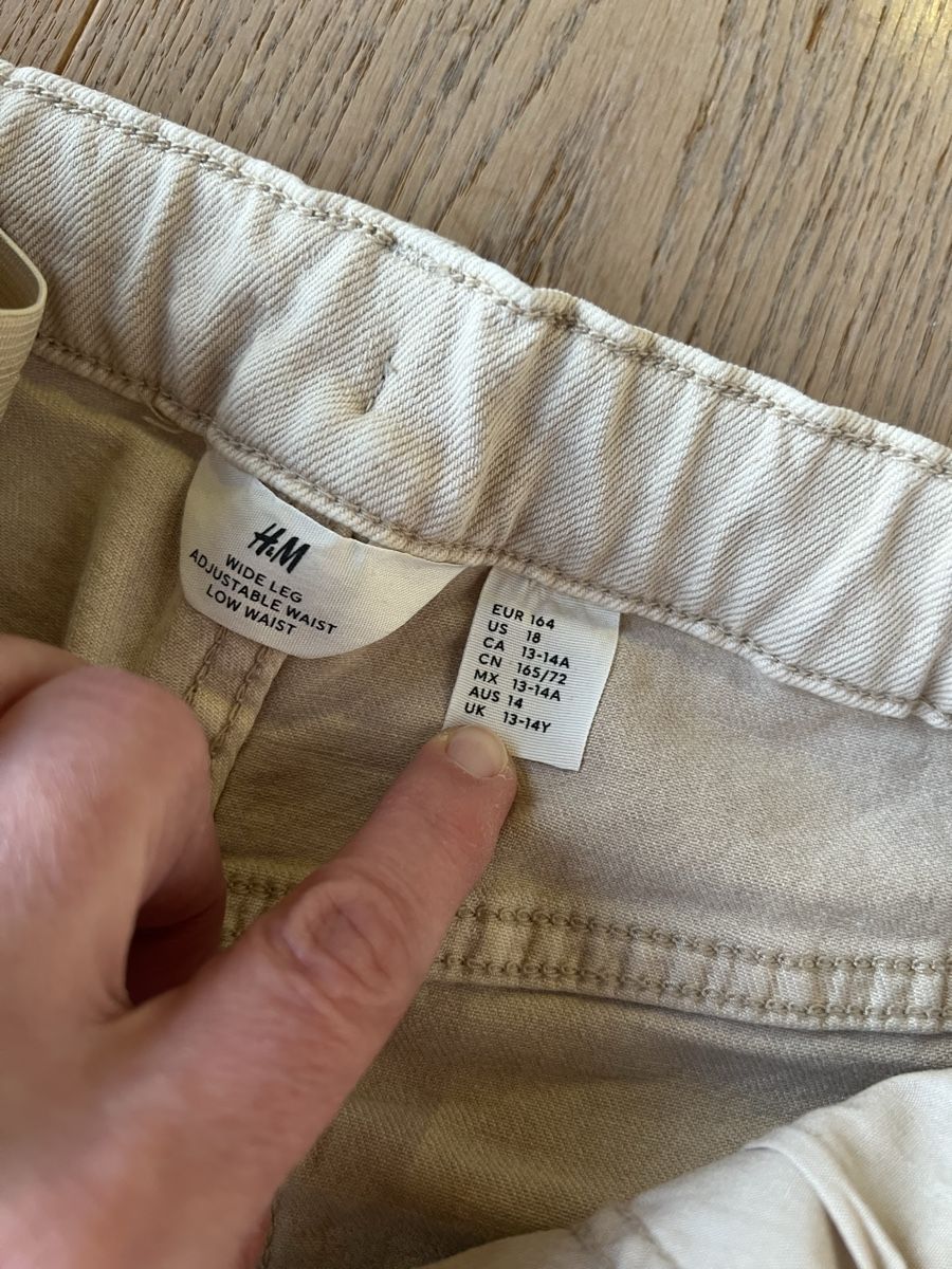 H&M Pantaloni: Hose H & M neuwertig  – Nuovo (secondo la descrizione) da Hertenstein AG venduto da Stadtturm 1