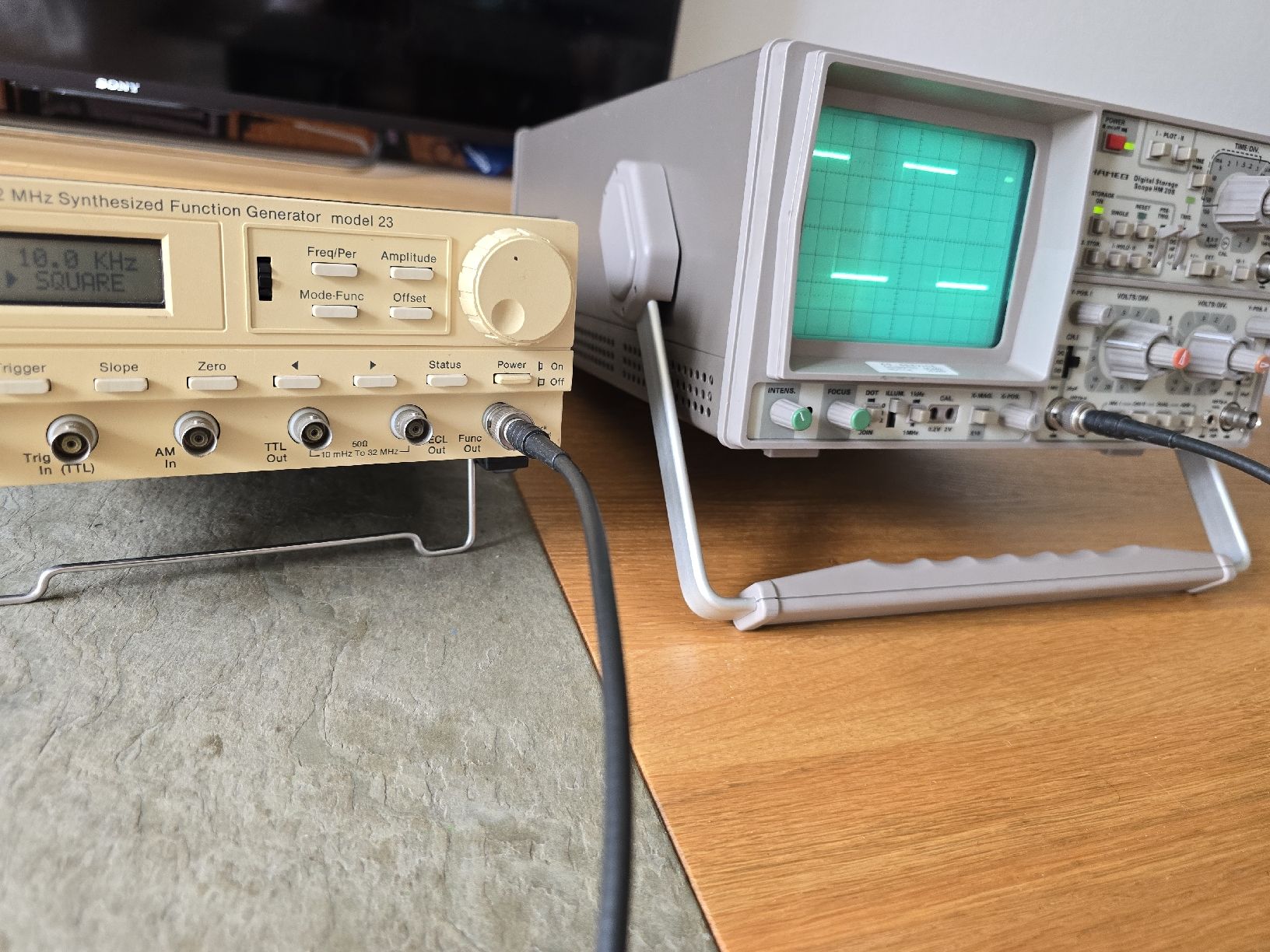 Misurare: Wavetek 12MHz Synthesized Function Generator model 23 – Usato da Uster venduto da DuVaekkedeMig 1
