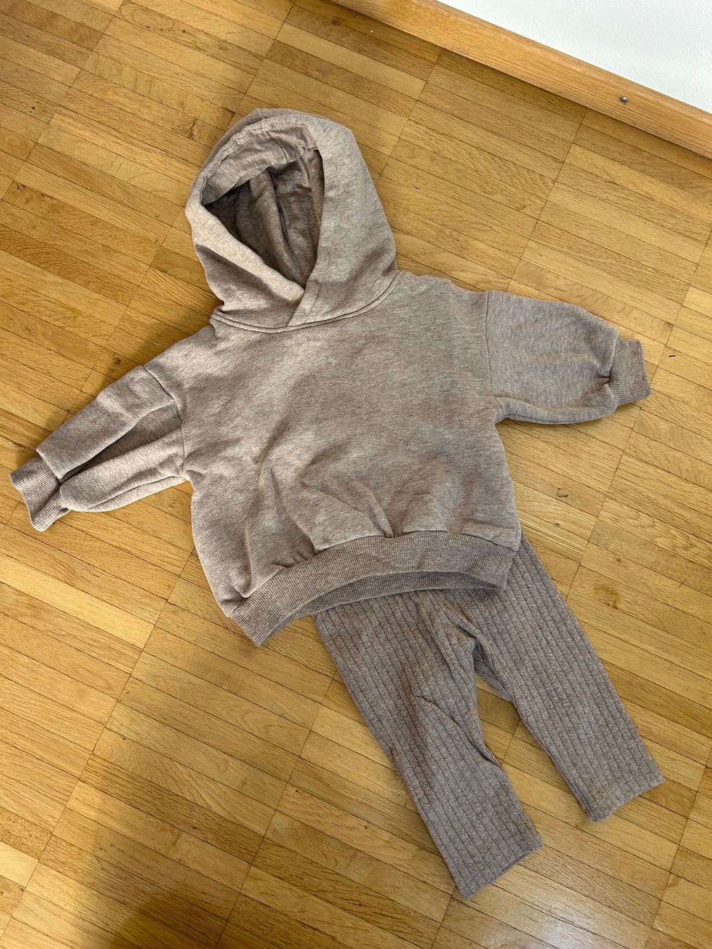 H&M Lotti & Set di vestiti: Babykleider – Usato da Zürich venduto da Ella_88