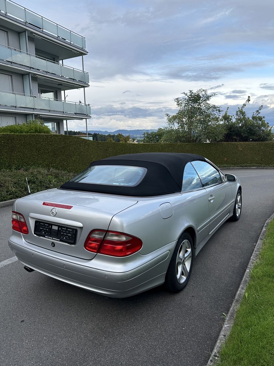 Mercedes-Benz Automobili: Mercedes Benz CLK 230 Kompressor – Usato da Holzhäusern ZG venduto da samuelcastro 2