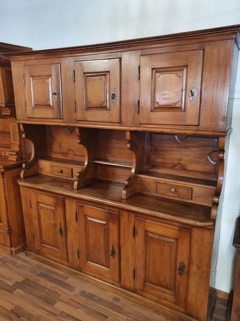 Credenze: ANTIKER BUFFETSCHRANK – Usato da Dietikon venduto da brocki-eyra 7