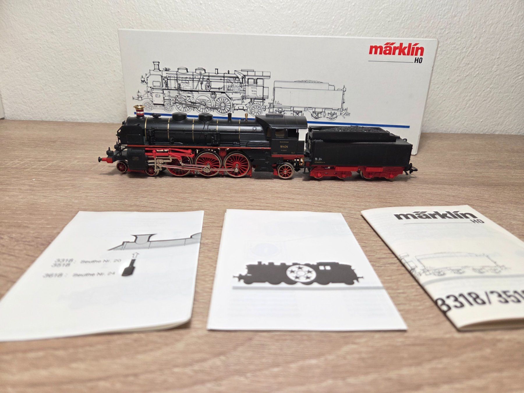 Märklin Modellini di ferrovie: Märklin 3518 Dampflok BR 18 DRG H0 – Usato da St-Aubin-Sauges venduto da Lo_Go 6
