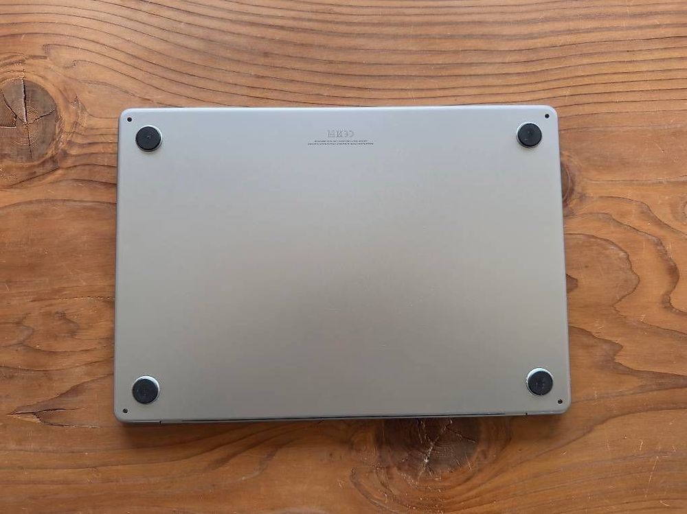 Apple Notebook: MacBook Air 15", M2 – Usato da Zug venduto da 6Optimus 3
