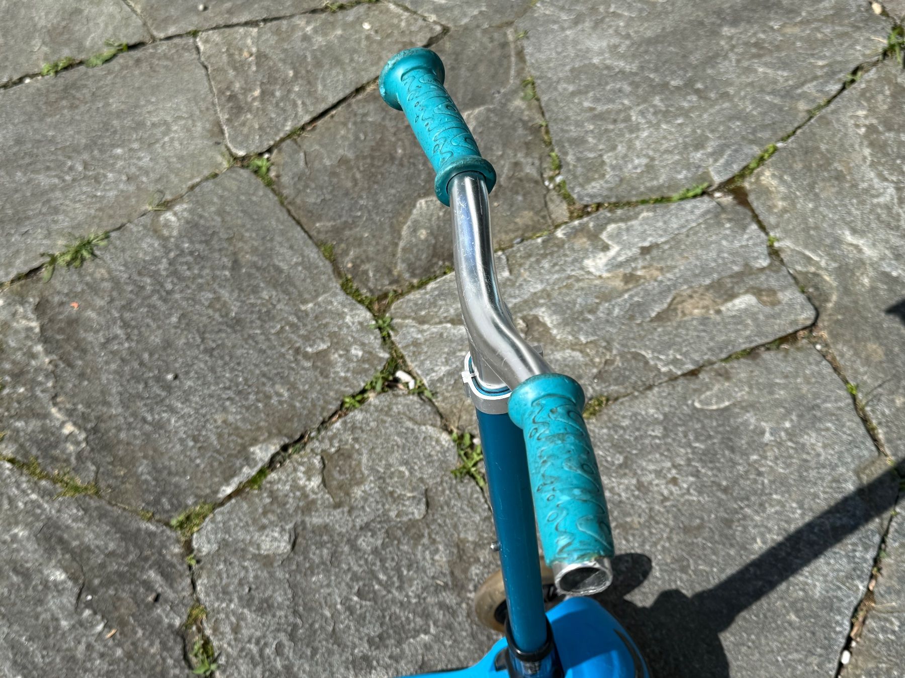 Veicoli per bambini: Kinderroller blau gebraucht 3-Rad – Usato da Herrliberg venduto da Alexandra8702 3