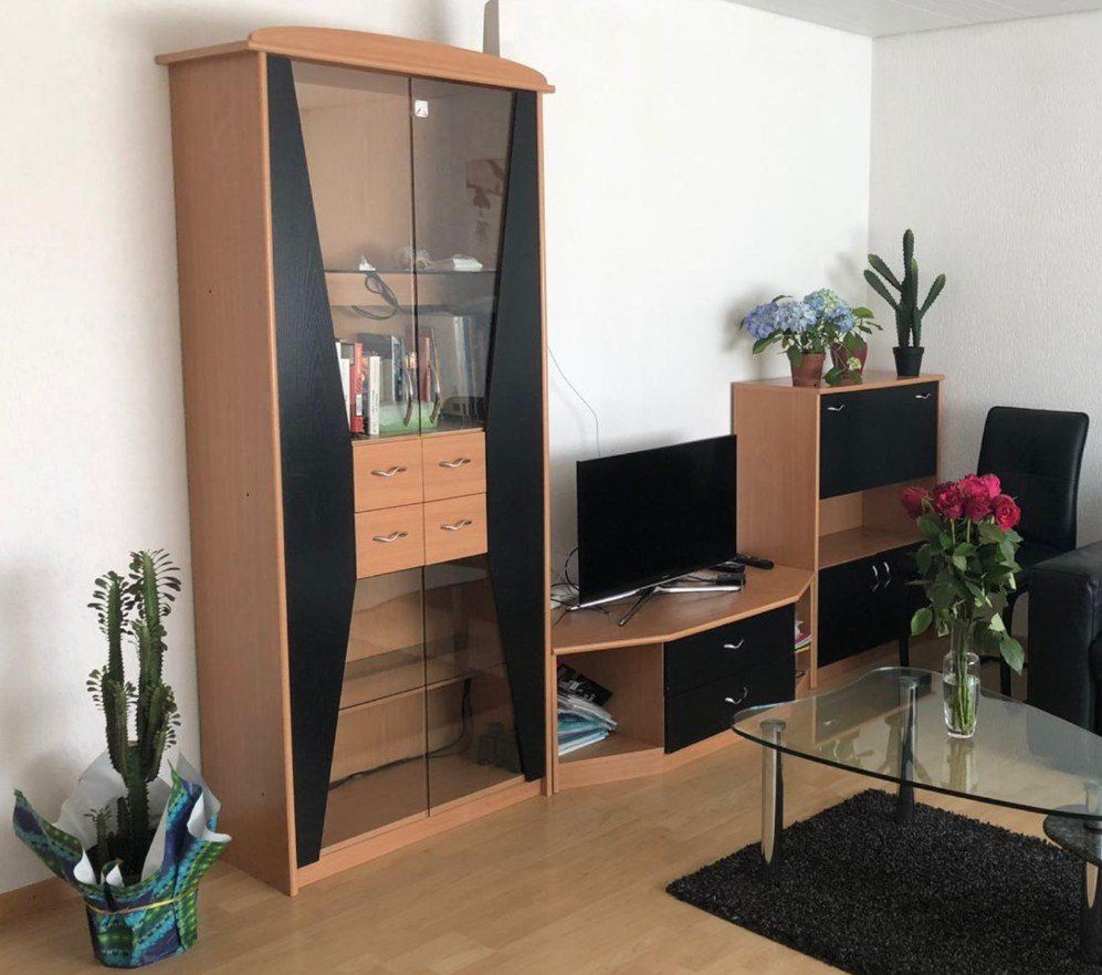 Vetrine: Wohnwand (280cm) mit beleuchteter Vitrine – Usato da Wiesendangen venduto da faborum