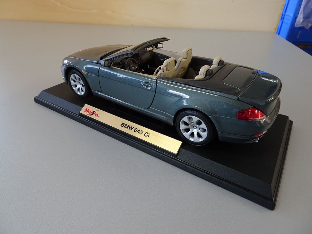Hot Wheels 1/18 - BMW 645 CI Beige Grise Métal E63