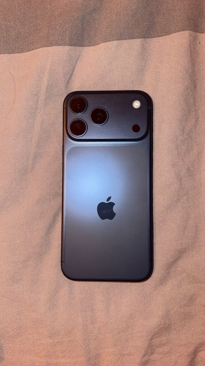 Apple Telefoni cellulari / Smartphones: Apple iPhone 17Pro Max 256 – Nuovo (secondo la descrizione) da Zürich venduto da dir_rr7g 1