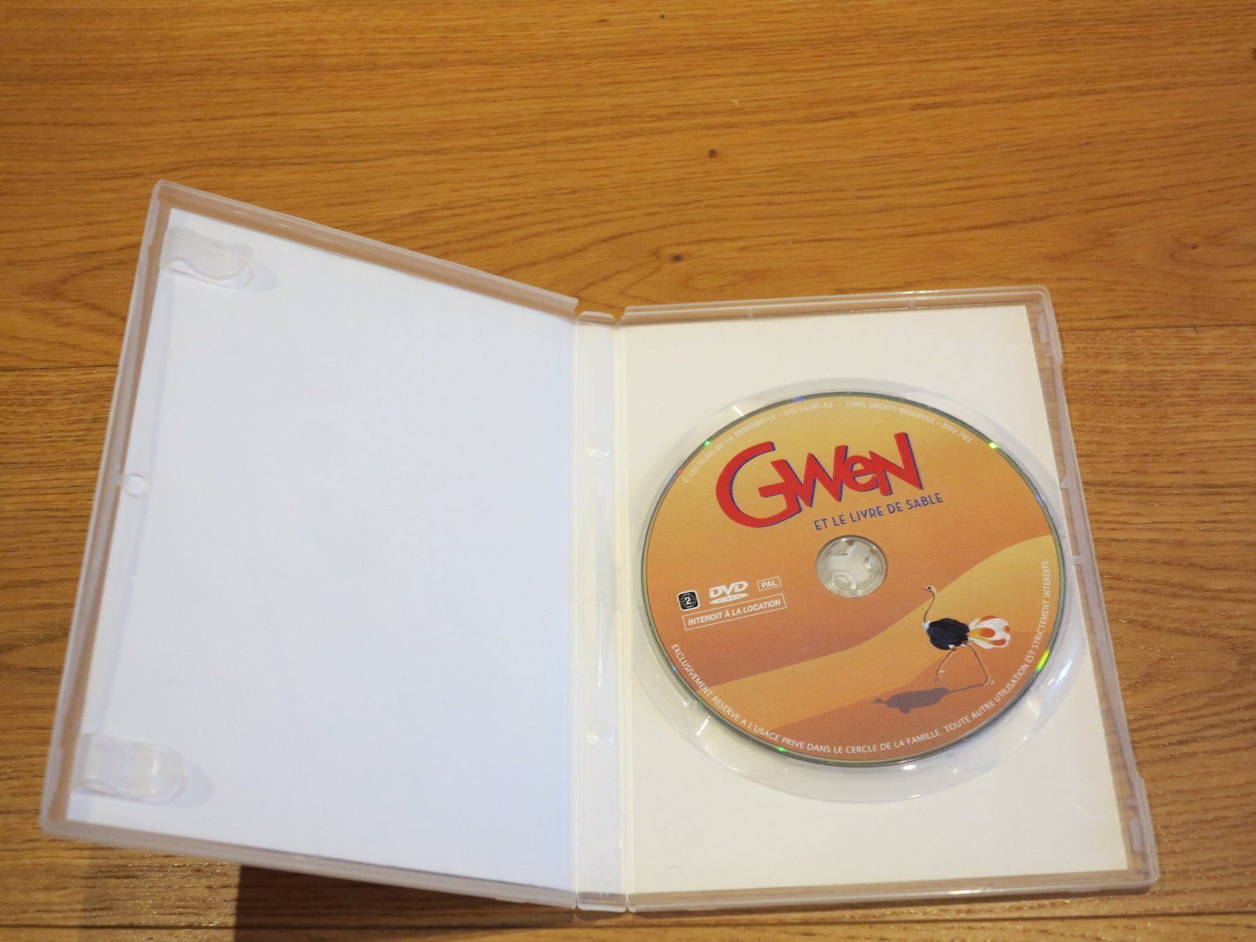 Tutti i DVDs: Gwen le livre de sable – Usato da Bettmeralp venduto da stermei 2