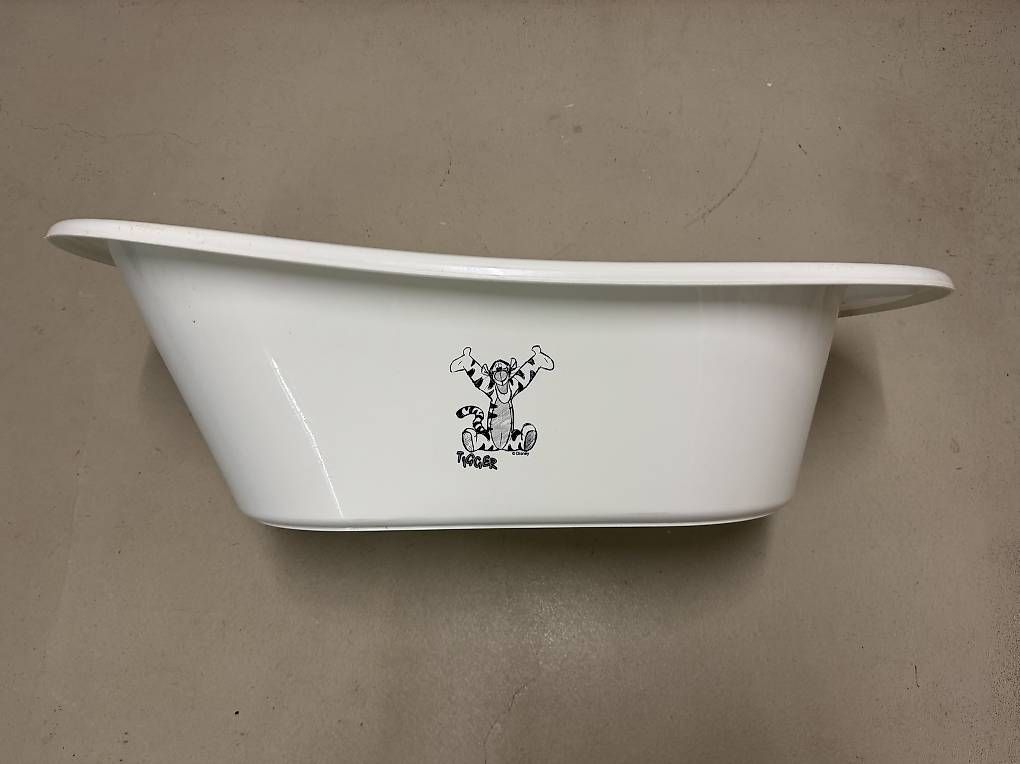 Tutto per il bagno: Babywanne "Tigger" weiss – Usato da Wohlen b. Bern venduto da Vanbuyten