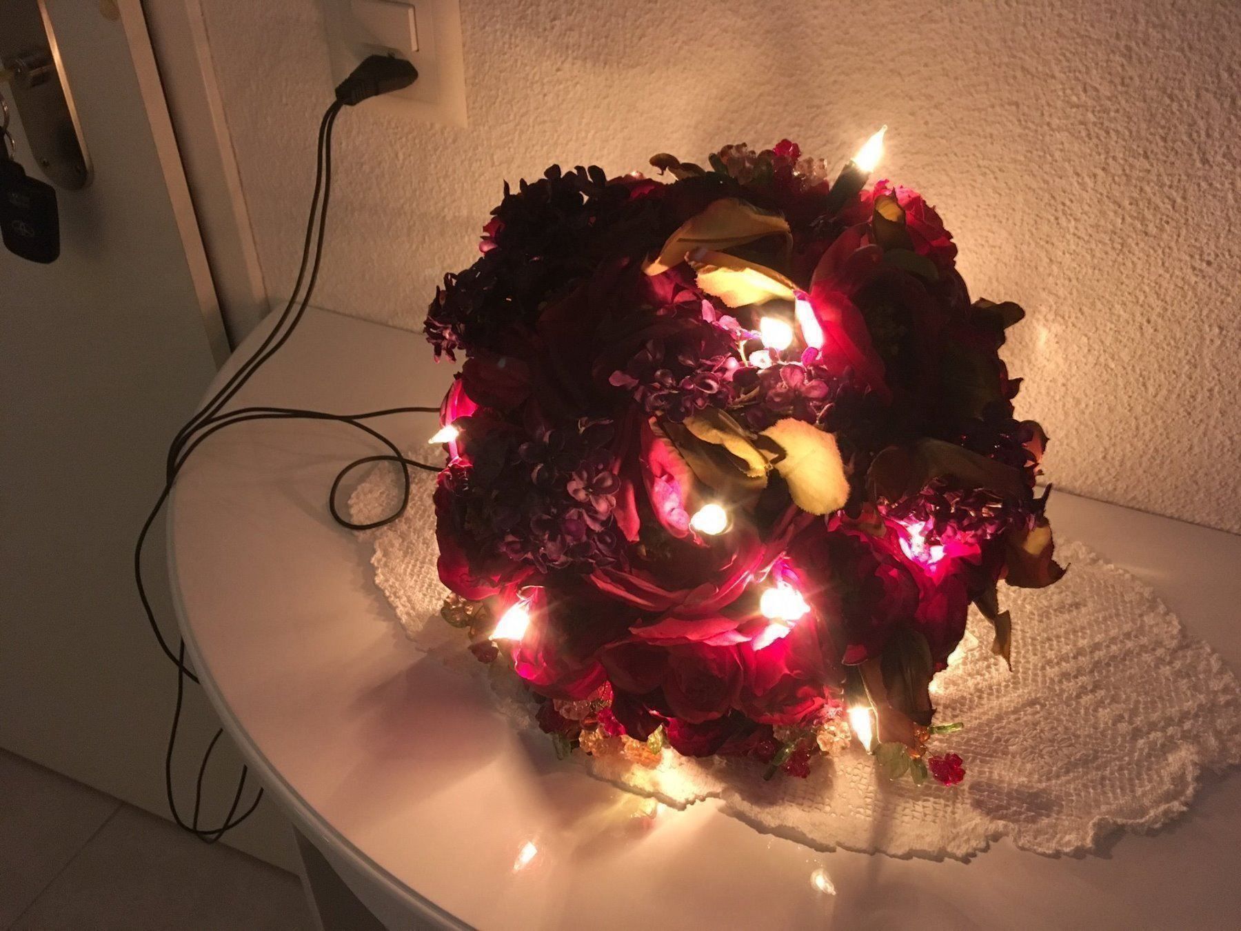 Lampen: Lichterkugel mit Lämpli – Gebraucht aus Glattpark (Opfikon) von Pangie