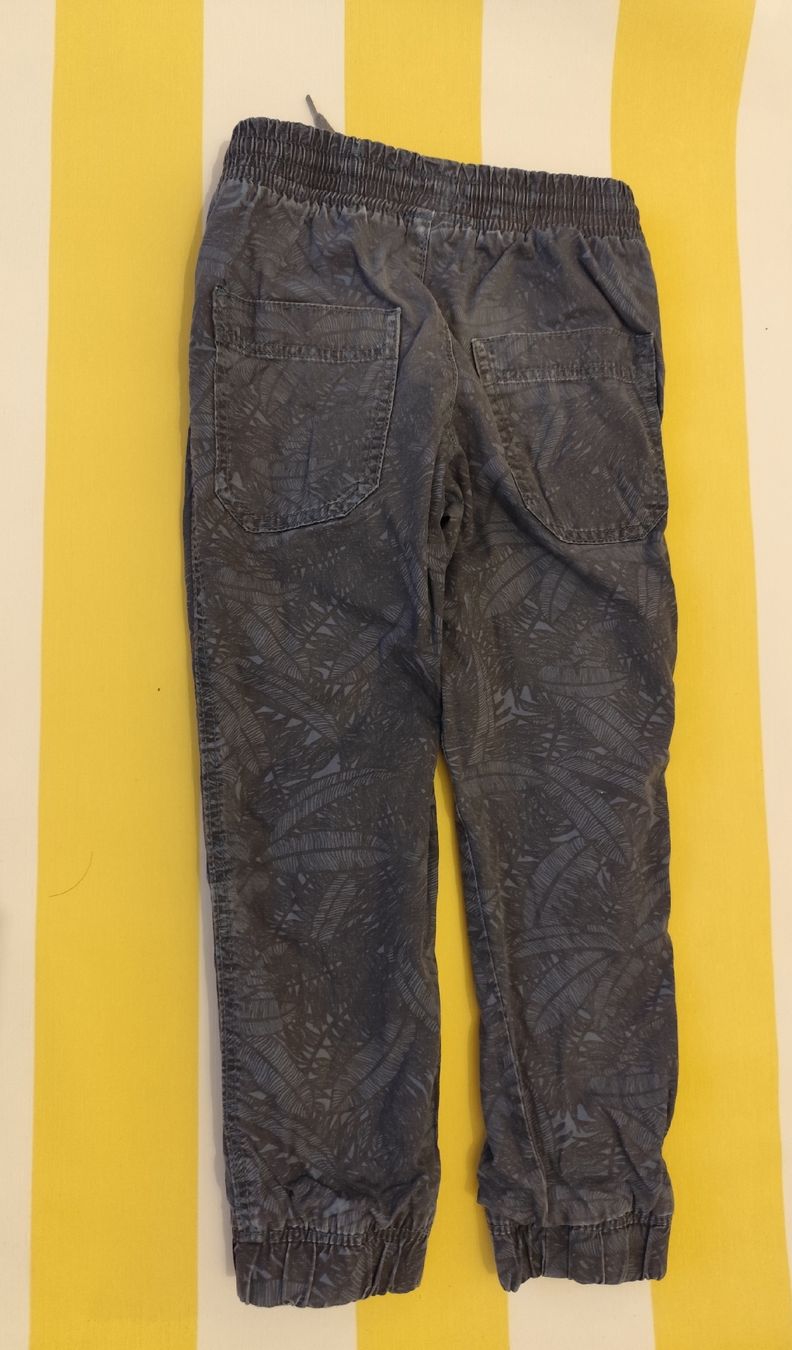 Pantaloni: Hose Kiabi.Gr.7 – Usato da Widen venduto da isa_zz9b
