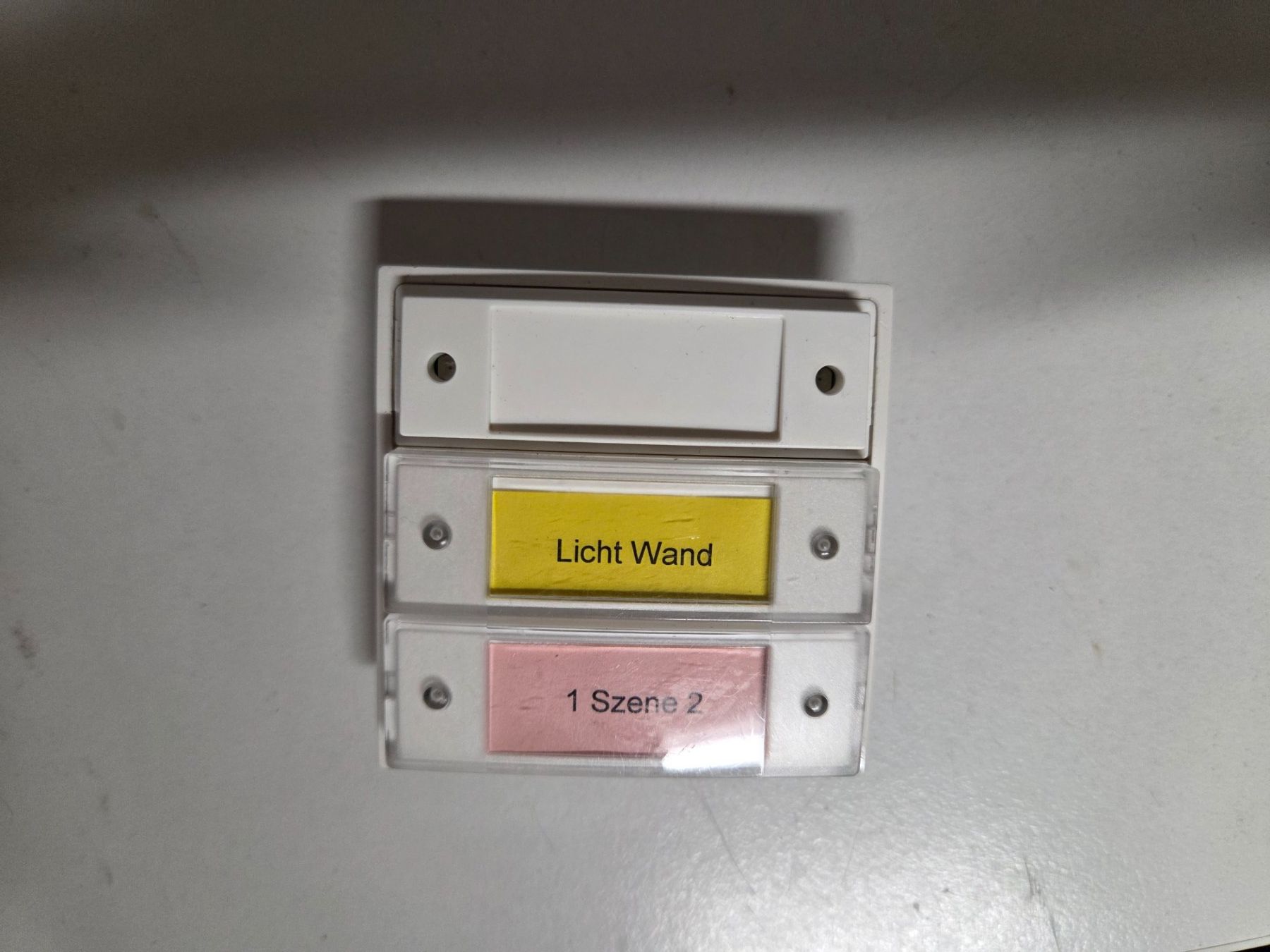 Interruttori: Levy sidus Universal-BUS Taster Tastersensor EIB 3-/6-fach – Usato da Zürich venduto da eymen20