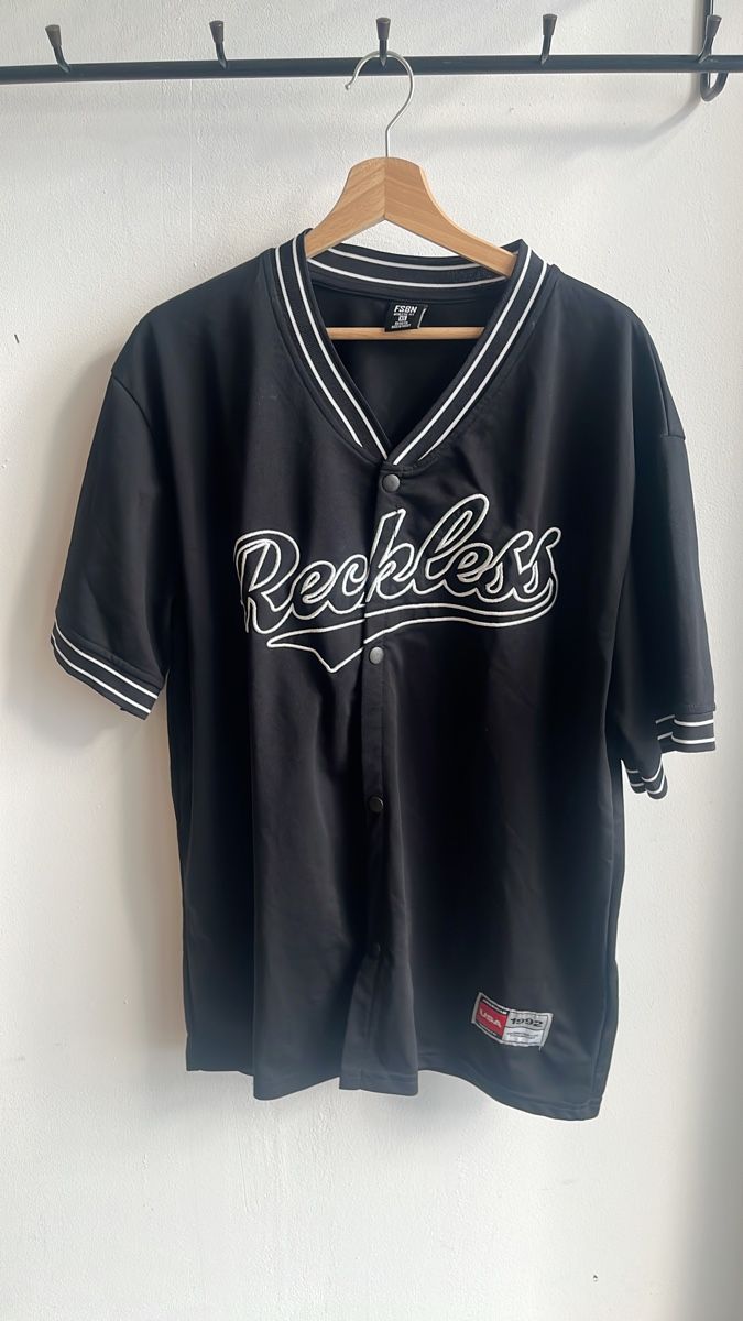 Maillots de corps & Pantalons: Baseball Jersey Schwarz "Reckless" Grösse XL  – D'occasion à Zürich par Atelier8009