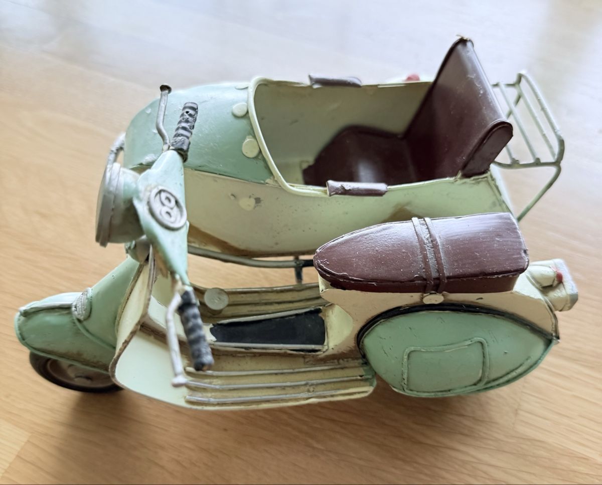 Giocattoli: Antikes Blech-Motorrad mit Seitenwagen – Usato da Morgarten venduto da MarScha1973 1