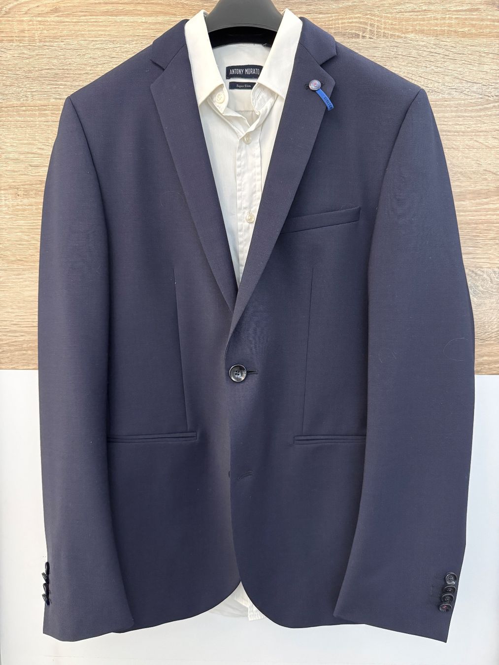 Costumes: Sakko mit Hemd – D'occasion à Weinfelden par Retroshock