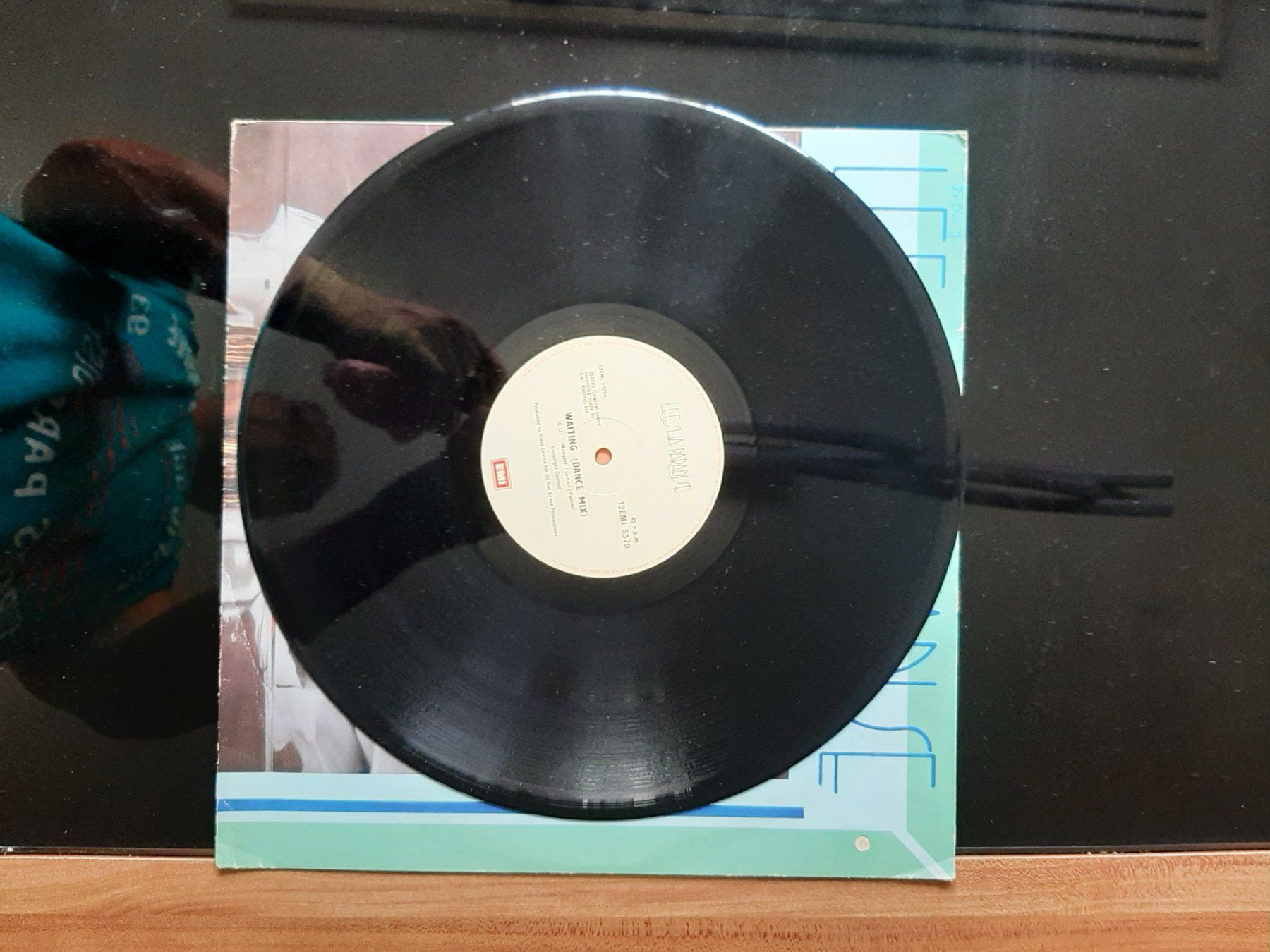 Dischi in vinile: Maxi Single von Leesha Paradise aus 1983 – Usato da Kreuzlingen venduto da Jack.Daniels 2