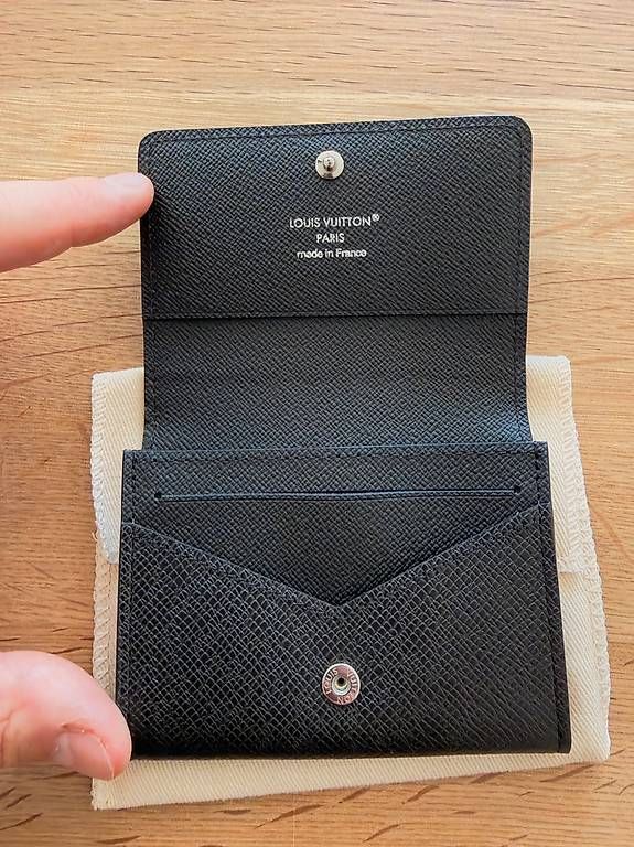 Sonstige Kleidung & Accessoires: Kartenetui Louis Vuitton – Neu und originalverpackt aus Horw von SalePort 1