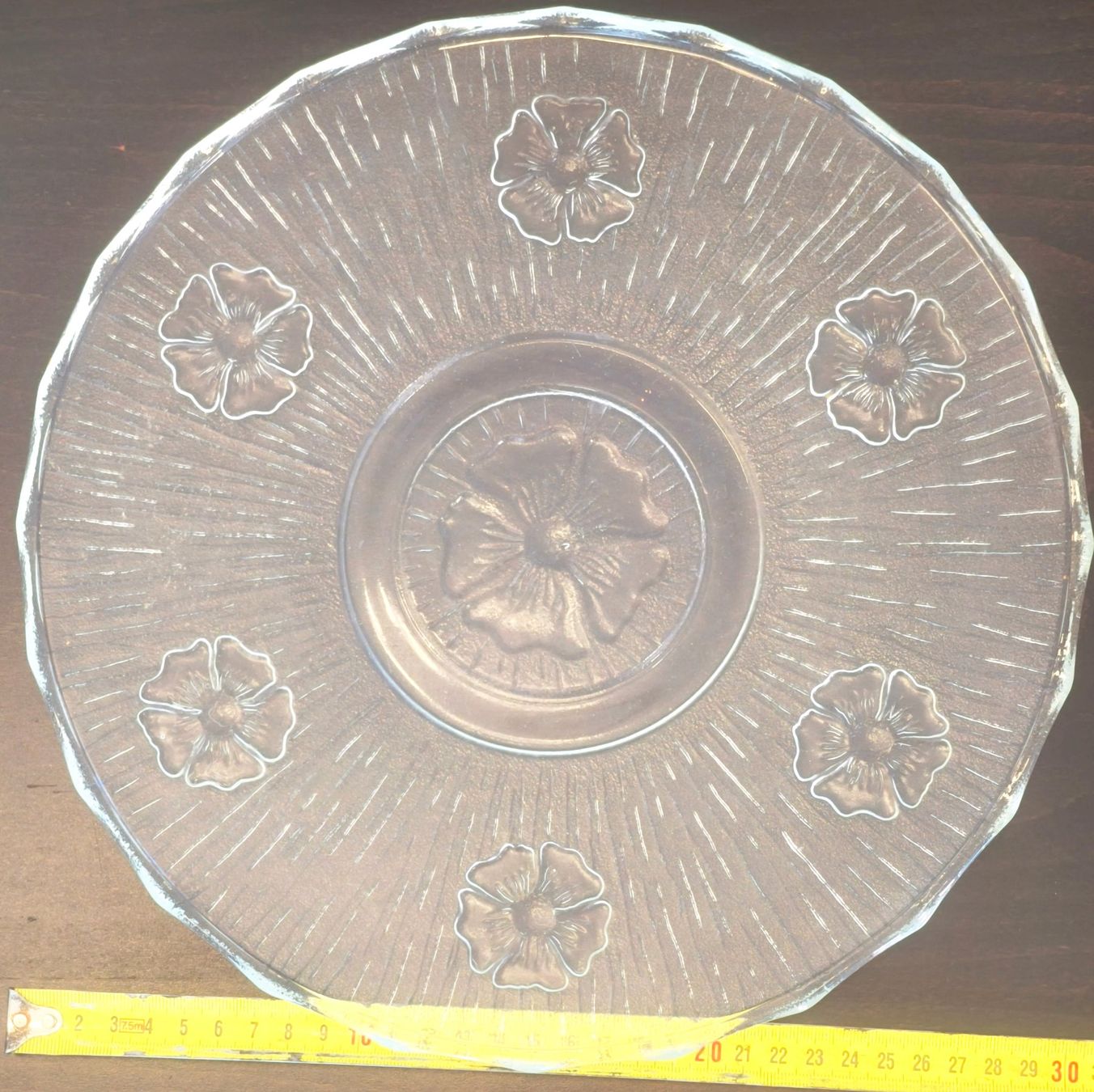 Piatti: Glas Teller mit Blumenmuster, Vintage, Durchmesser 30cm – Usato da St. Gallen venduto da Arti24 7