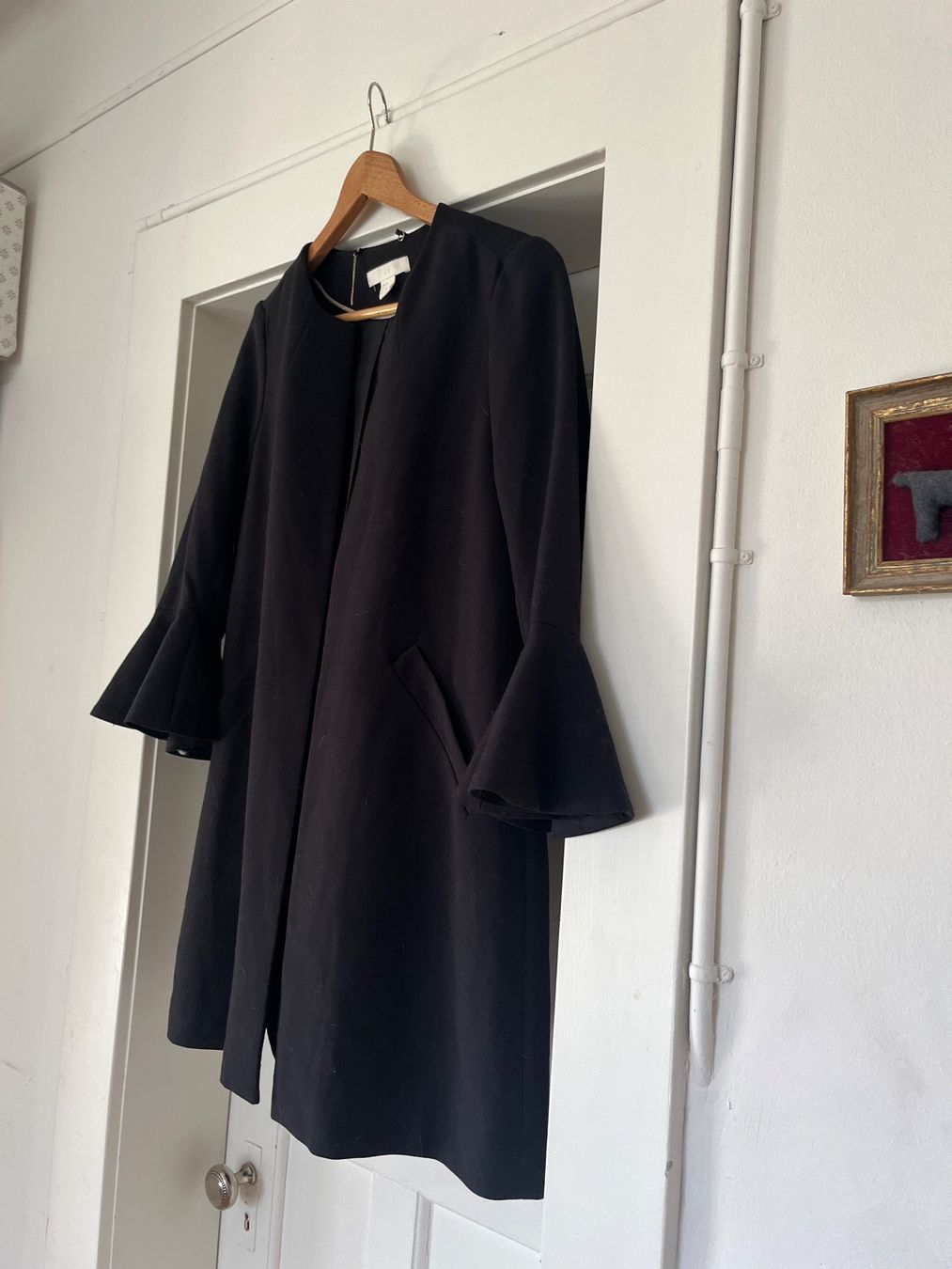 H&M Cappotti: origineller Blazer-Mantel, wunderschön! – Usato da zürich venduto da albinoreh99 3