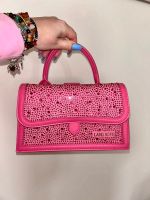 Handtasche fucsia mit Strassteine ähnlich Form wie Jacquemus