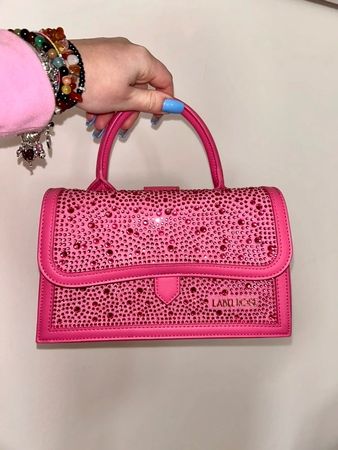 Handtasche fucsia mit Strassteine ähnlich Form wie Jacquemus